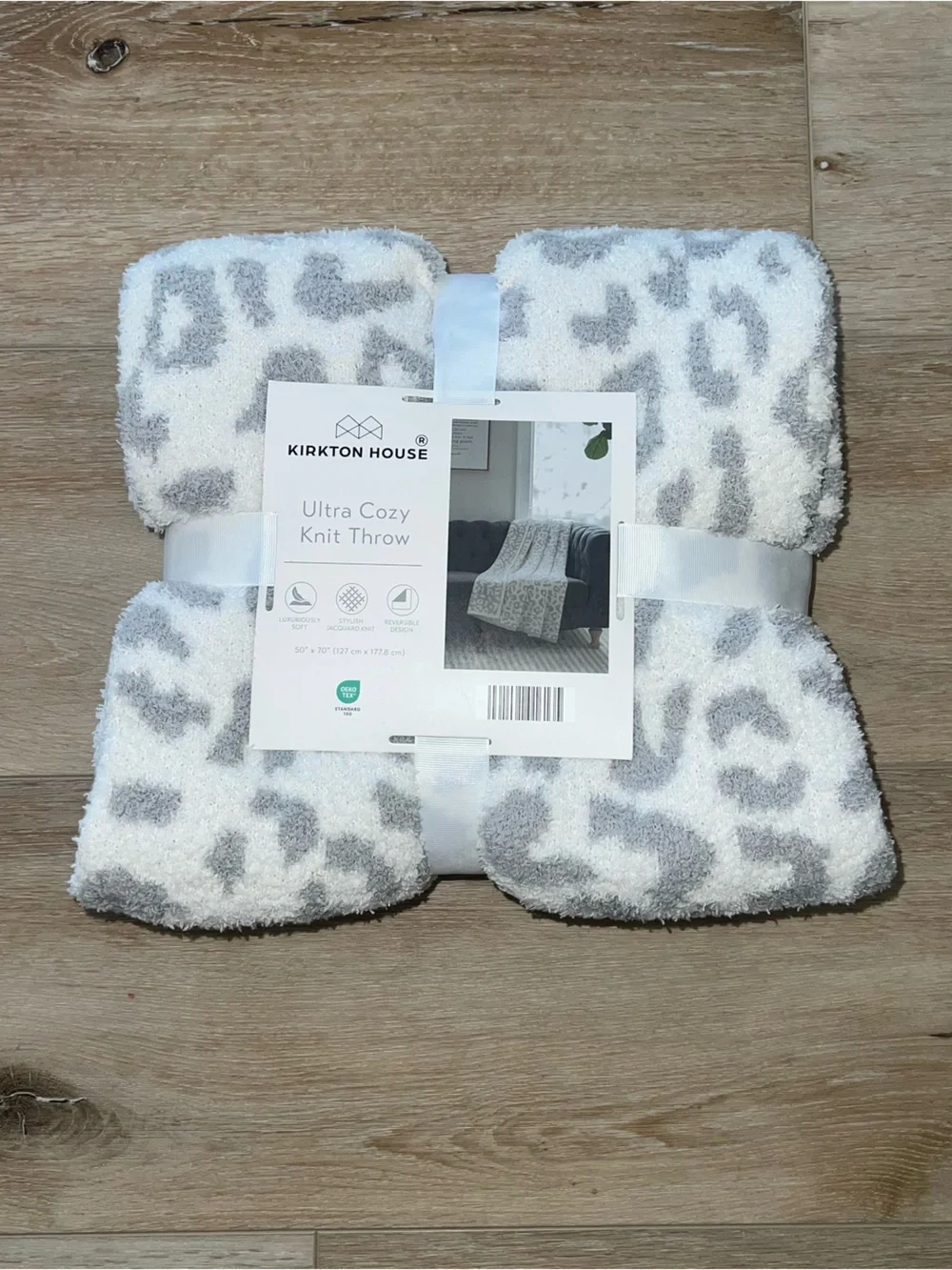 NWT Kirkton House Ultra Cozy Knit Throw - White & Gray Leopard Print